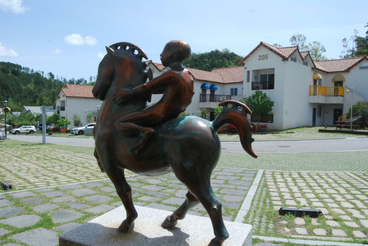 Meta Pension, Damyang Exterior photo